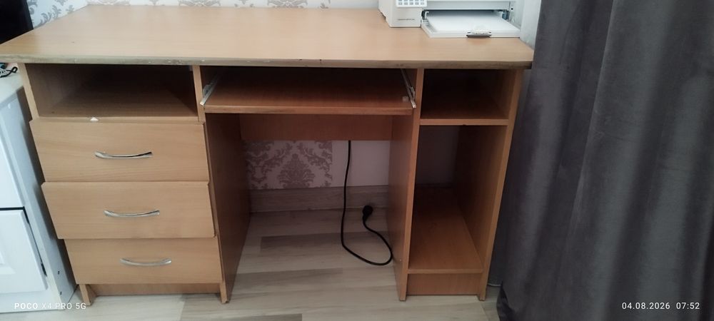 Стол компьютерный