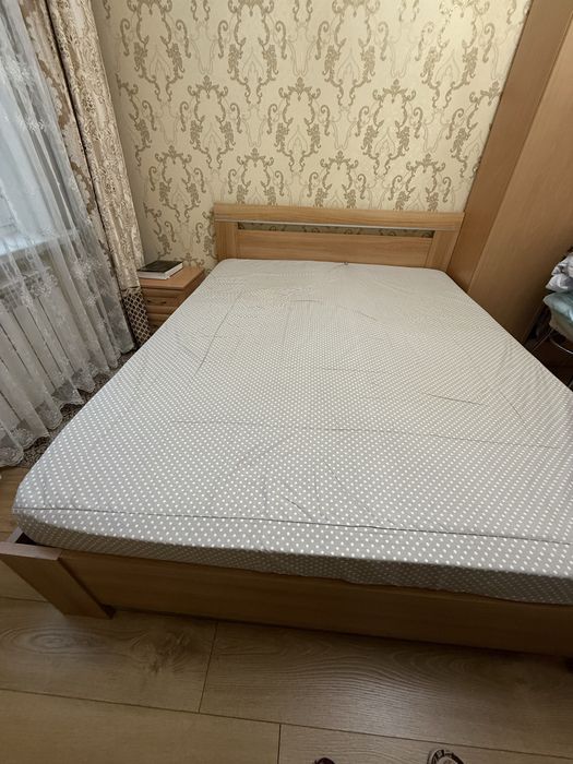 Кровать б/у в хорошем состоянии