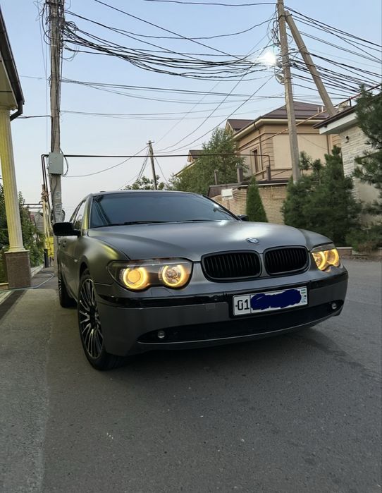 BMW 735i e65 kuzov