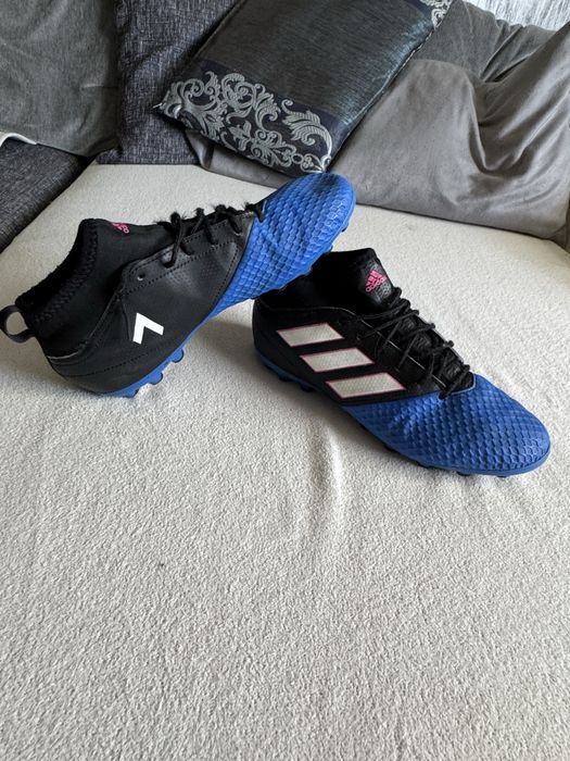 Ghete de fotbal adidas