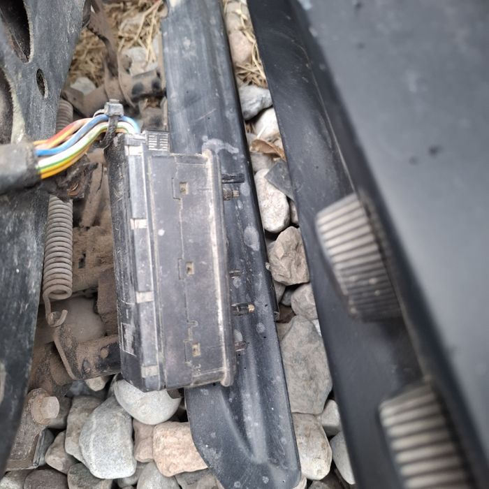 Продам передние сиденья на БМВ е39