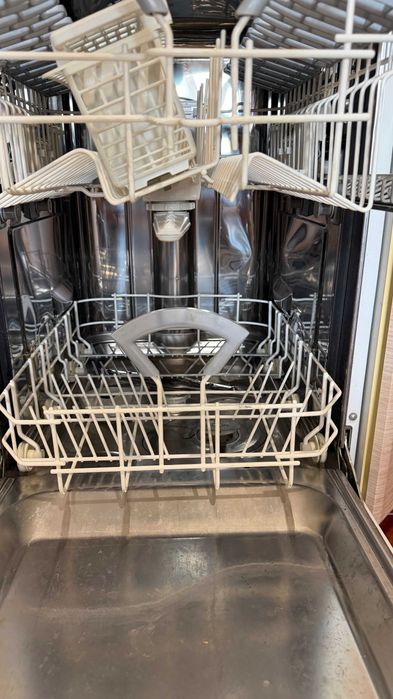 Посудомоечная машина Hotpoint-Ariston