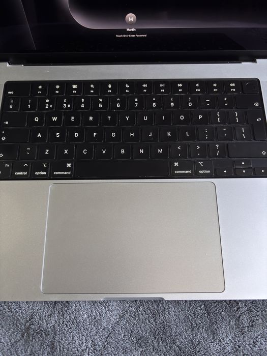 MacBook Pro 16” M1 Pro – 16GB RAM / 1TB SSD