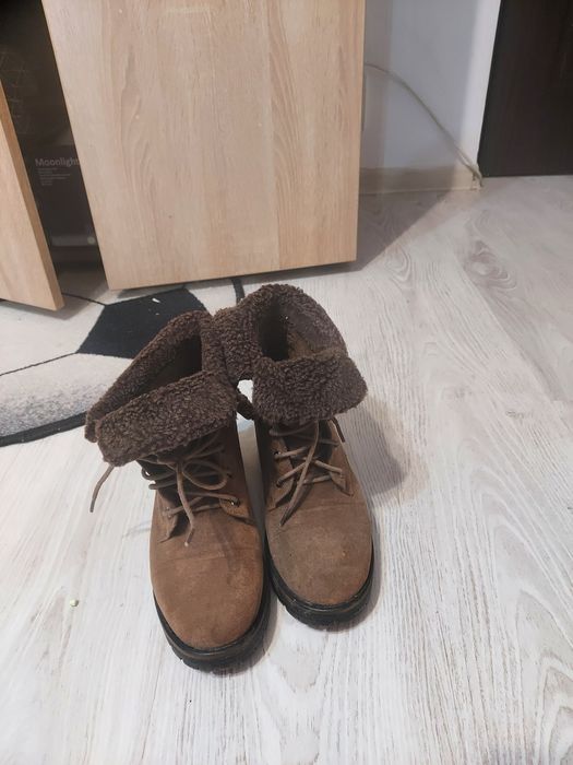 Ghete dama piele întoarsă