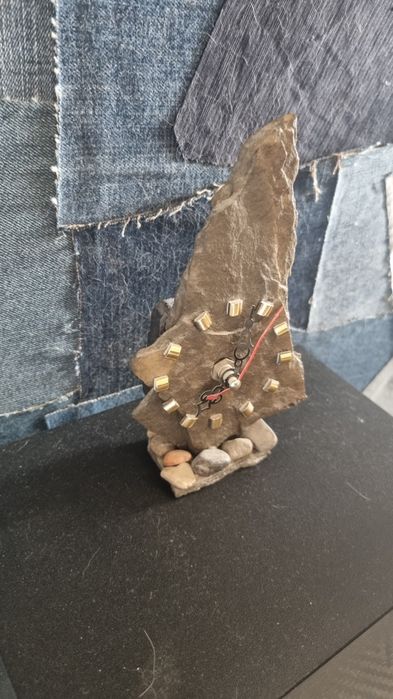 Ръчно изработен часовник