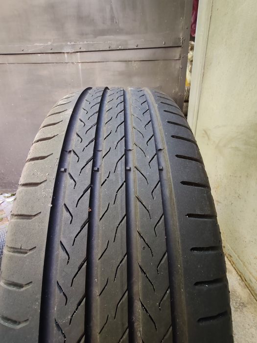 Vând set cauciucuri Continental Eco contact 6Q   215/60/16 vara