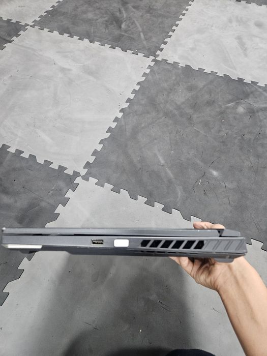 Rogstrix g16 2024
