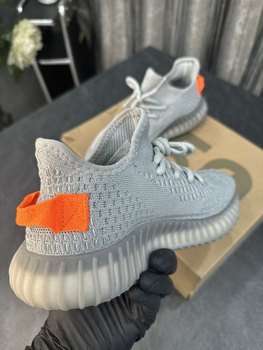 Adidai Dama. Yeezy Boost 350 V2-  Nr-37. Full box!