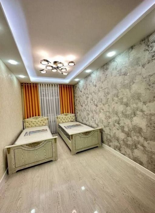 Квартира на Чиланзар-Спорт товары  3/2/5 общ пл 70м Евро с обстановкой