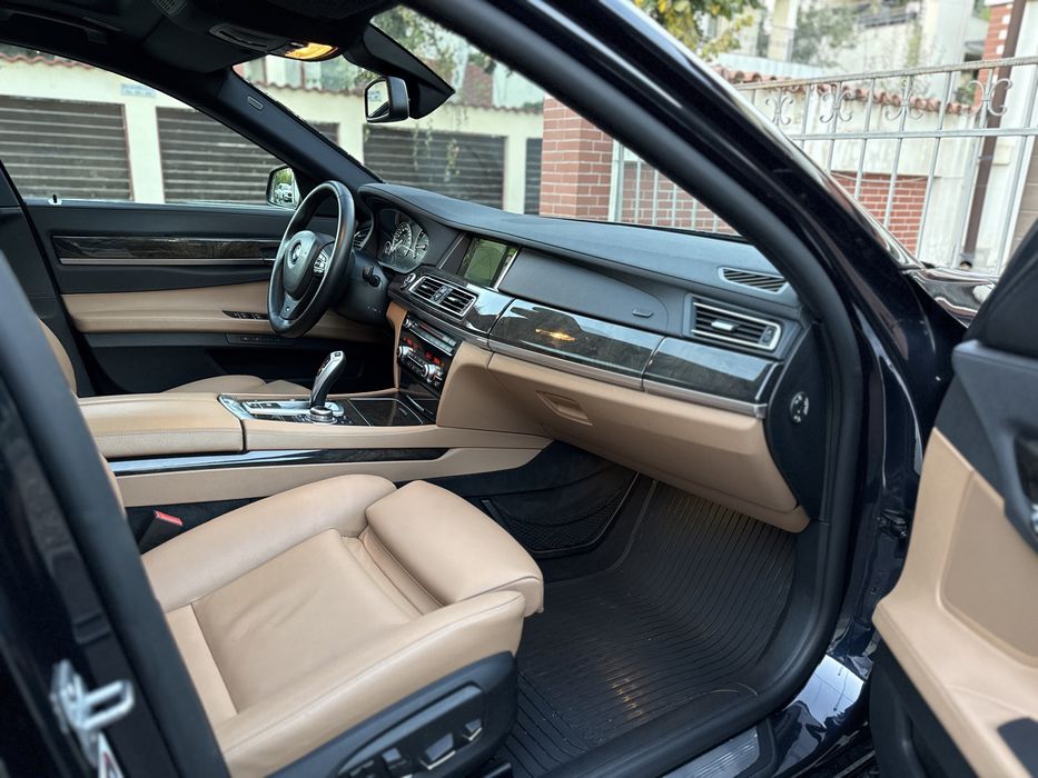 Bmw 730d / Facelift original / 2013 / M-Pack / impecabil