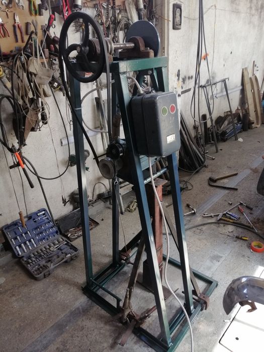 Монофазен механичен чук