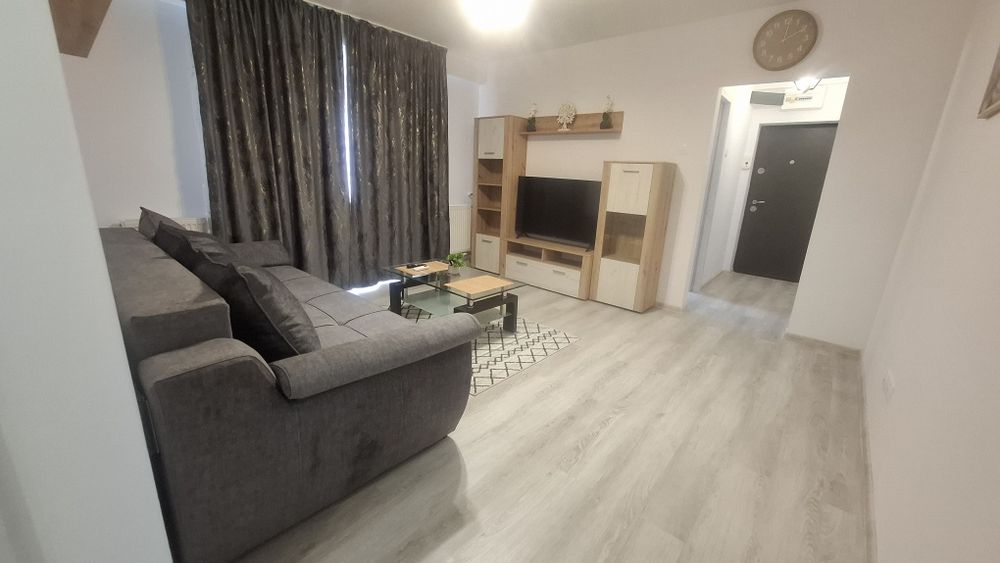 Închiriez apartament 2 camere ultracentral