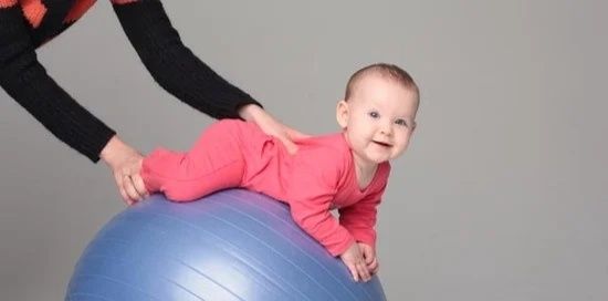 Фитбол гимнастический мяч  с насосом