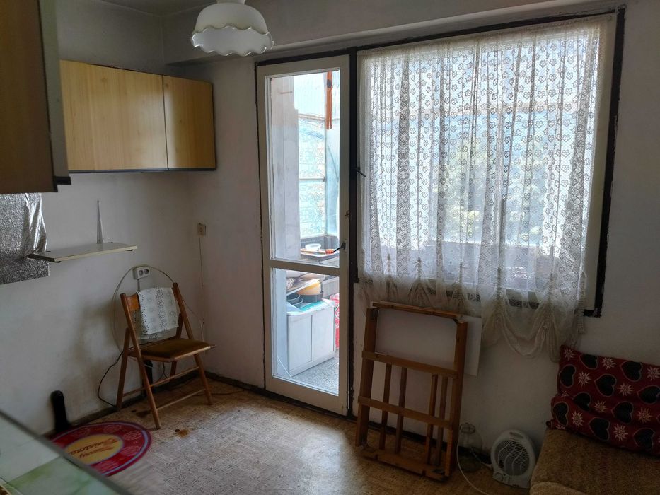 Двустаен апартамент, кв. Тракия