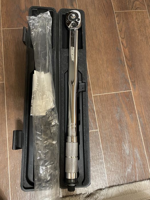 Динамометрический ключ PROFORCE 1/2 28–210 Н·м новый