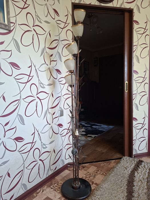 Светильник напольный