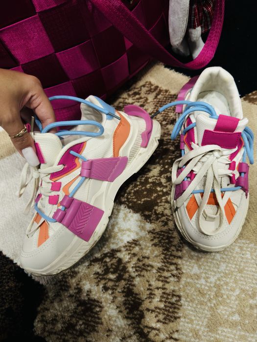 Женские кросовки