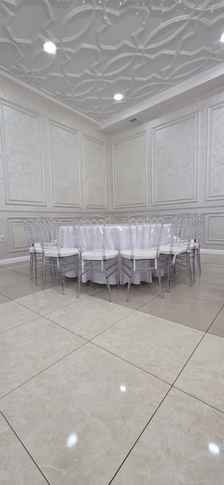 Аренда столов, стульев.