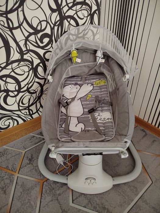 Продам детский шезлонг качающиеся