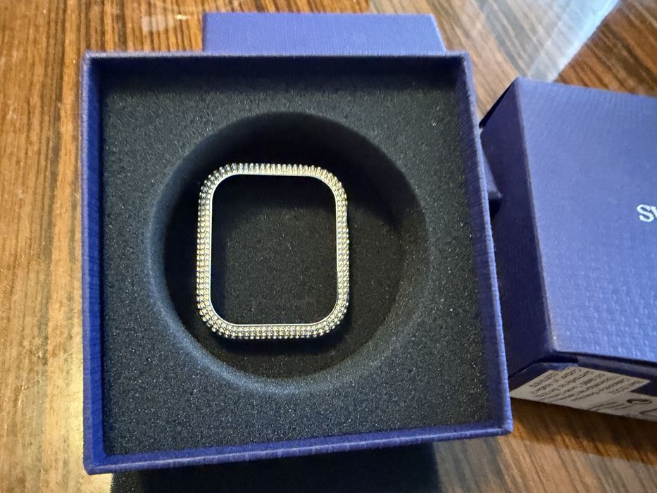 Кейс Swarovski  за Apple watch