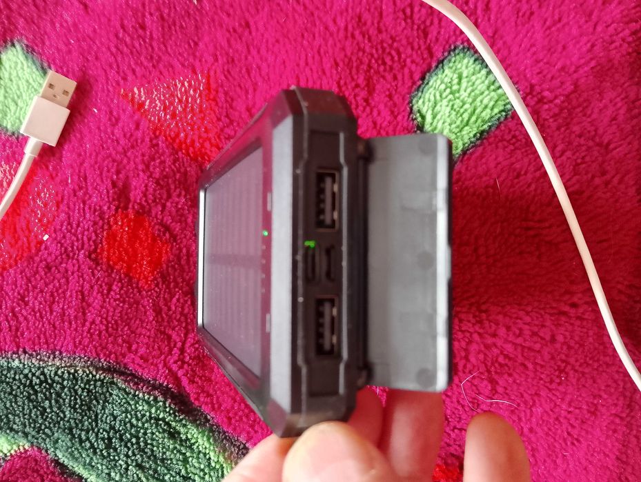 Продам пауэрбанк.