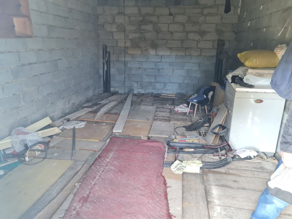 Продам гараж за спеццоном