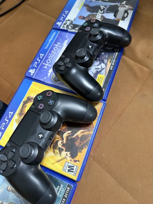 Продам ps 4 б/у