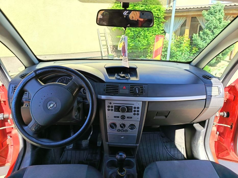 Vând Opel Meriva