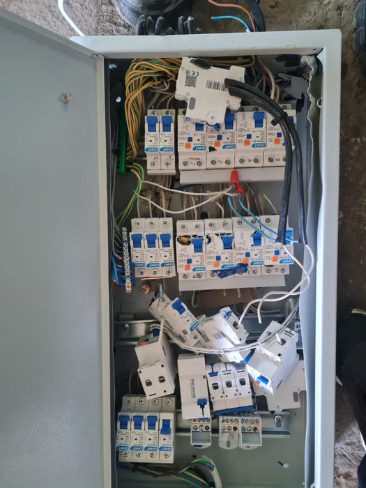 Продам электрощитовые