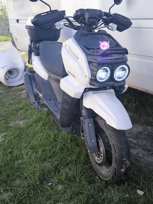 Продам скутер Танк