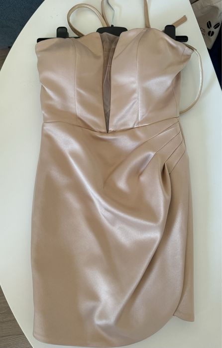 Официална рокля с корсет