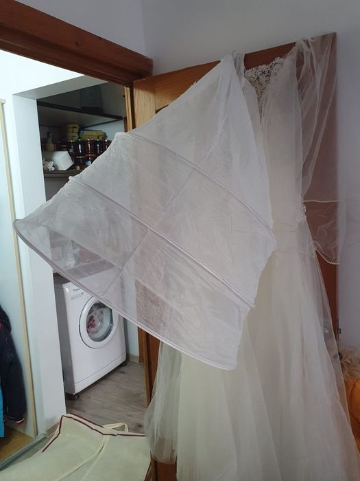 Rochie de mireasa mărimea M-L