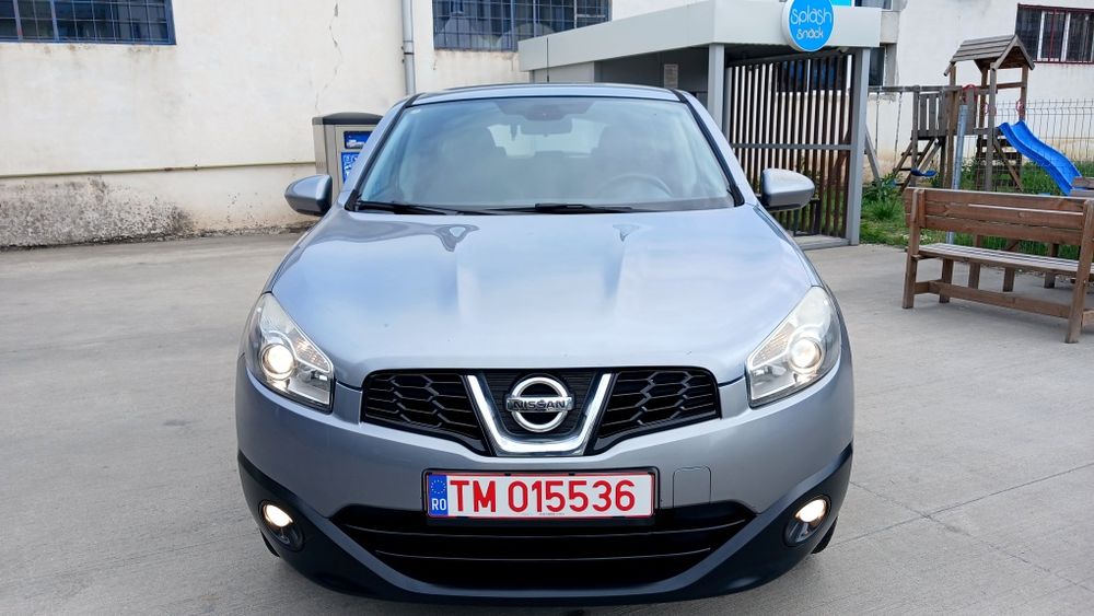 SUV Nissan Qashqai 1.5 Dci 110 Cp**2011**Stare foarte buna**Nr rosii valabile**Euro 5**Distributie schimbata **Consum mic**ITALIA, fara rugina**
