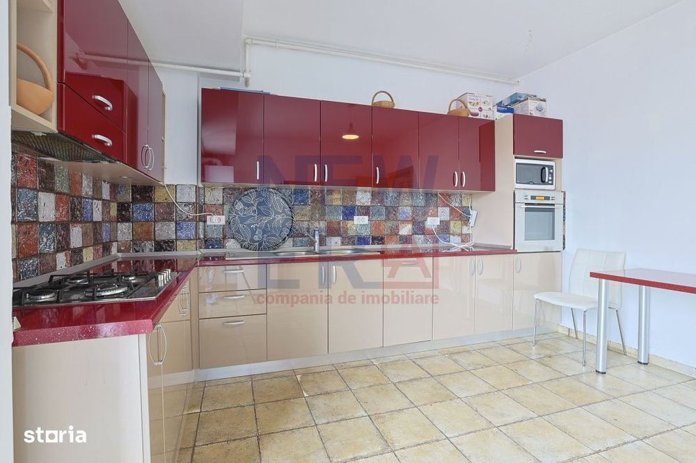 De vanzare apartament tip DUPLEX strada Polona imobil nou-garaj-boxa