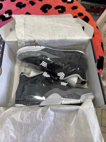 Sneakers Jordan4 Fear cu eticheta (nu Nike, Gucci, Adidas, Balenciaga)