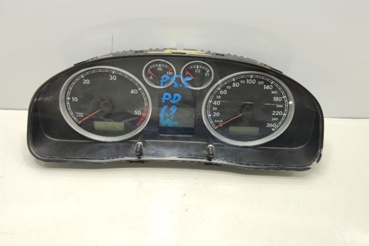 Ceasuri bord 3B0920846A Volkswagen VW Passat B5.5 (facelift)