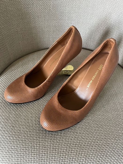 United Nude – уникални перфорирани помпи (Block Pump Hi style) и сандали Zara