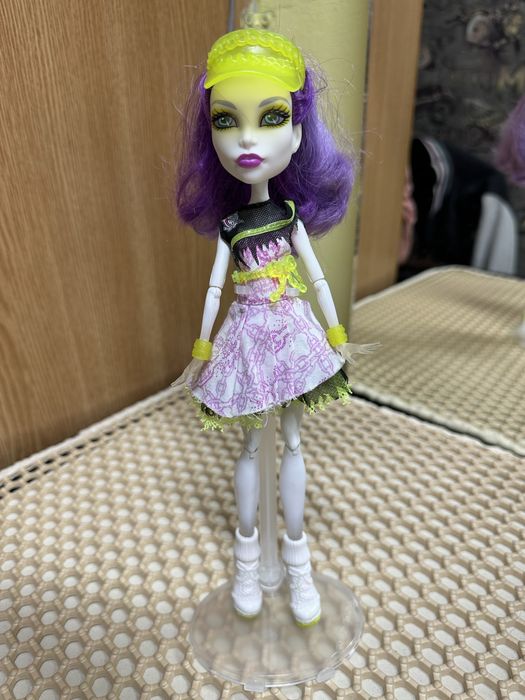 Продам куклу  монстр хай!