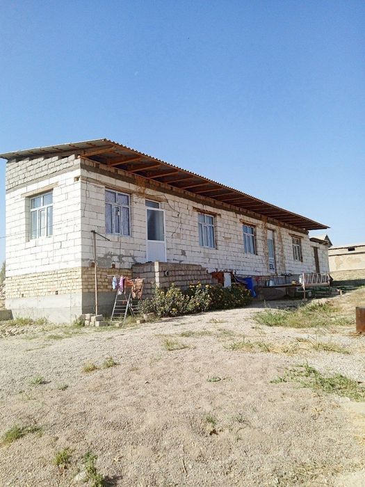 Toshkent viloyati Nurafshonda yangi qurilgan uy sotladi 2 sotix 4 xona