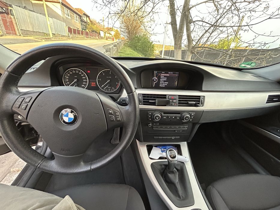 Bmw 318 e91 2012