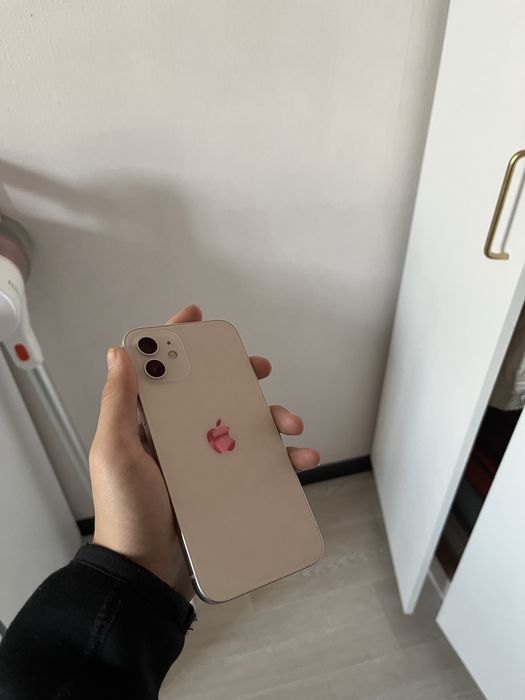 Продам iphone 12 128/76