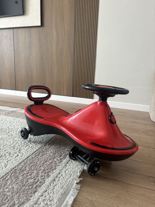 Детская машинка-каталка