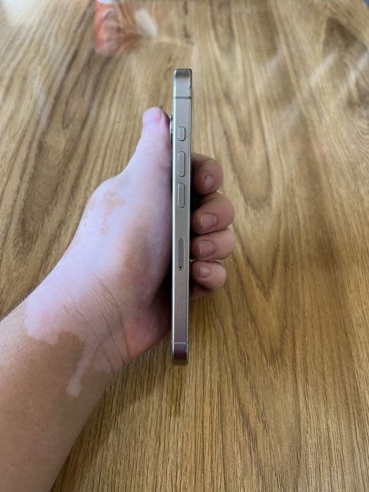 Iphone 15 pro titanium
