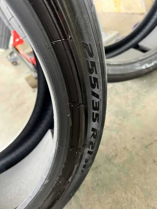 255.35.21" 285.30.21”Pirelli P-Zero .