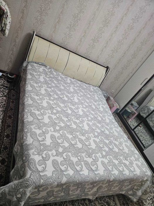 Срочно продаётся спальный мебель