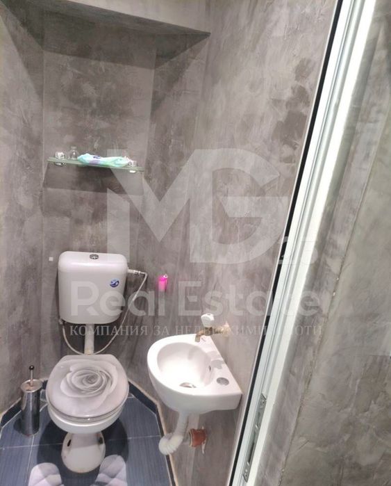 Етаж от къща в Пловдив-Прослав площ 90 цена 160000