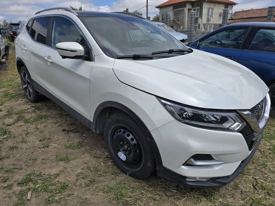 Продавам nisan qashqai на части