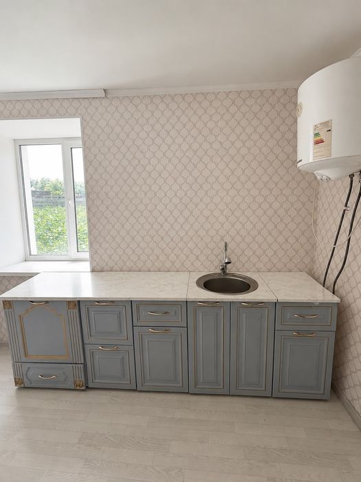 Продам кухонный и газ плита