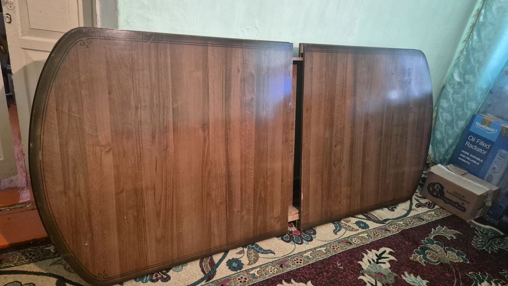 Үлкен залға арналған стол!СРОЧНО