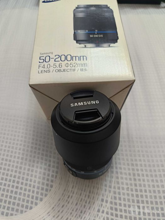 Цифровой фотоаппарат Samsung NX1000